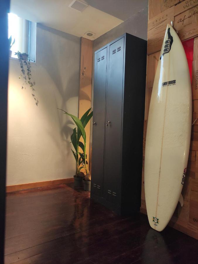 Caruma Surf Hostel Матозиньюш Экстерьер фото