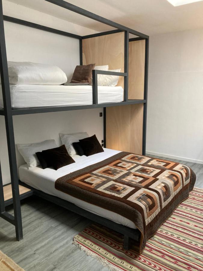Caruma Surf Hostel Матозиньюш Экстерьер фото